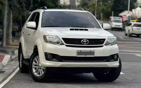 2015 Toyota Fortuner  2.4 V Diesel 4x2 AT in Manila, Metro Manila-10