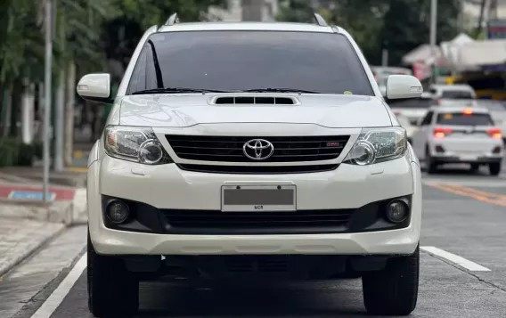 2015 Toyota Fortuner  2.4 V Diesel 4x2 AT in Manila, Metro Manila-11