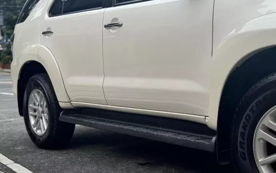 2015 Toyota Fortuner  2.4 V Diesel 4x2 AT in Manila, Metro Manila-12