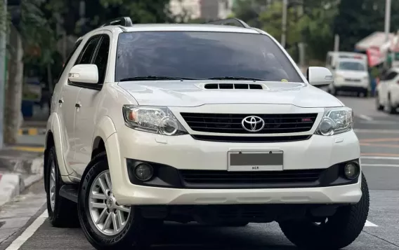 2015 Toyota Fortuner  2.4 V Diesel 4x2 AT in Manila, Metro Manila-20