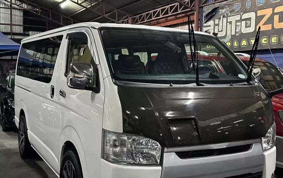 2017 Toyota Hiace  Commuter 3.0 M/T in Manila, Metro Manila-1