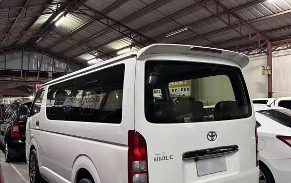 2017 Toyota Hiace  Commuter 3.0 M/T in Manila, Metro Manila-5