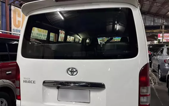 2017 Toyota Hiace  Commuter 3.0 M/T in Manila, Metro Manila-8