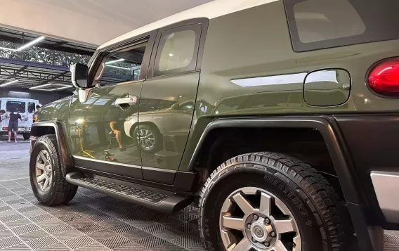 2014 Toyota FJ Cruiser  4.0L V6 in Manila, Metro Manila-8