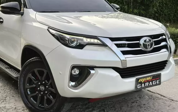 2019 Toyota Fortuner  2.8 V Diesel 4x4 AT in Manila, Metro Manila-2