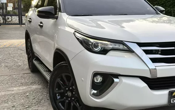 2019 Toyota Fortuner  2.8 V Diesel 4x4 AT in Manila, Metro Manila-4