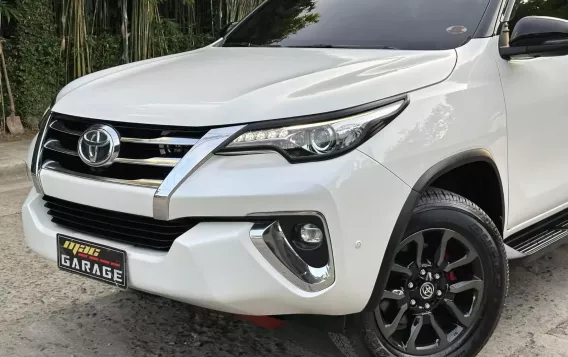 2019 Toyota Fortuner  2.8 V Diesel 4x4 AT in Manila, Metro Manila-6