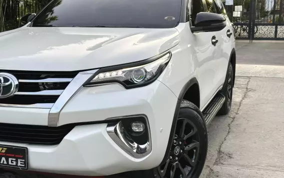 2019 Toyota Fortuner  2.8 V Diesel 4x4 AT in Manila, Metro Manila-8