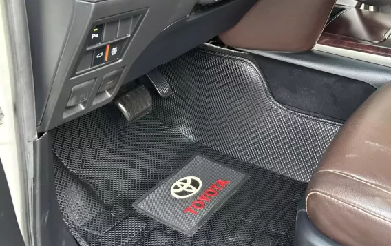 2019 Toyota Fortuner  2.8 V Diesel 4x4 AT in Manila, Metro Manila-18