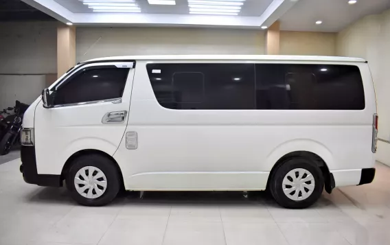 2020 Toyota Hiace  Commuter 3.0 M/T in Lemery, Batangas-8