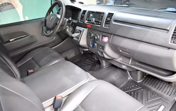 2020 Toyota Hiace  Commuter 3.0 M/T in Lemery, Batangas-14