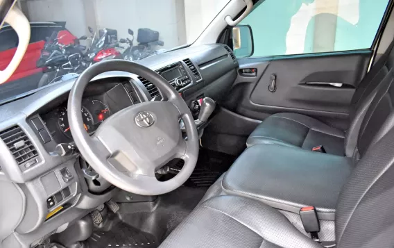 2020 Toyota Hiace  Commuter 3.0 M/T in Lemery, Batangas-19