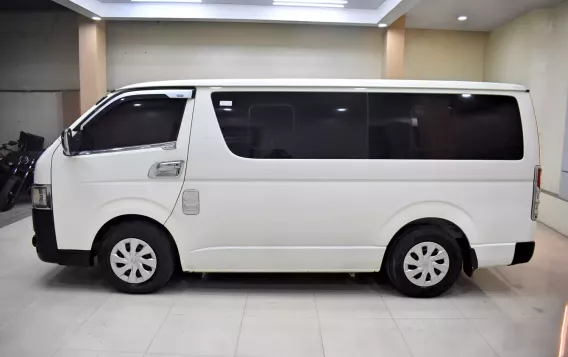 2020 Toyota Hiace  Commuter 3.0 M/T in Lemery, Batangas-28