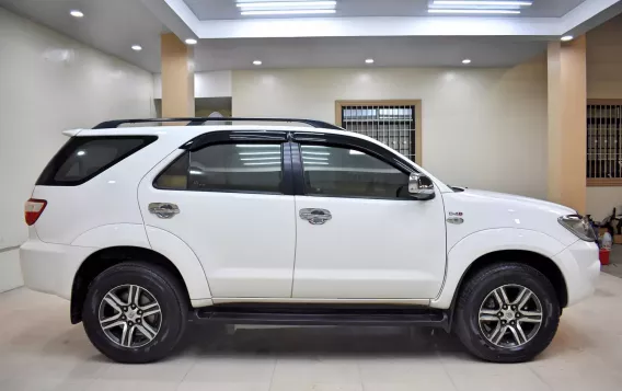 2011 Toyota Fortuner  2.4 G Diesel 4x2 AT in Lemery, Batangas-3