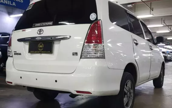 2012 Toyota Innova  2.0 J Gas MT in Quezon City, Metro Manila-12