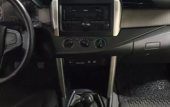 2019 Toyota Innova  2.0 J Gas MT in Quezon City, Metro Manila-15