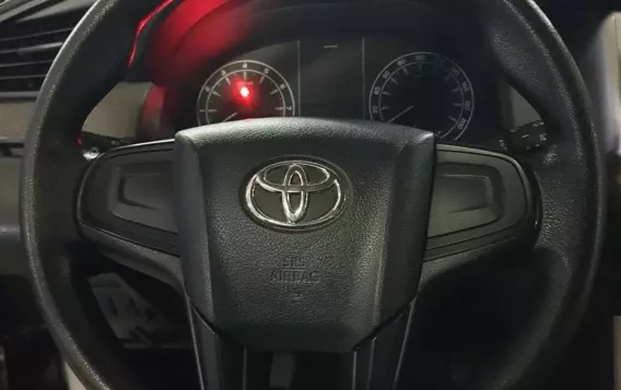 2019 Toyota Innova  2.0 J Gas MT in Quezon City, Metro Manila-17