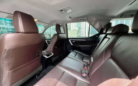 2018 Toyota Fortuner  2.4 V Diesel 4x2 AT in Makati, Metro Manila-14