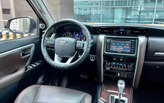 2018 Toyota Fortuner  2.4 V Diesel 4x2 AT in Makati, Metro Manila-15