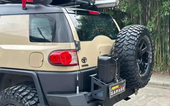 2015 Toyota FJ Cruiser  4.0L V6 in Manila, Metro Manila-7