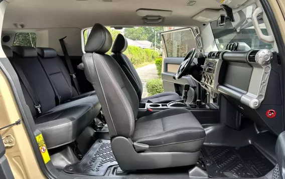 2015 Toyota FJ Cruiser  4.0L V6 in Manila, Metro Manila-18