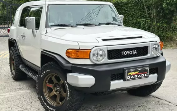 2015 Toyota FJ Cruiser  4.0L V6 in Manila, Metro Manila