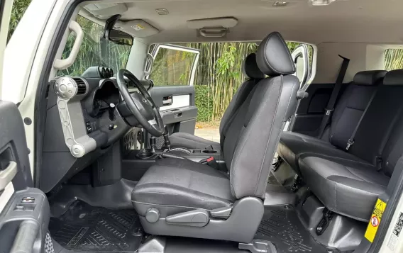 2015 Toyota FJ Cruiser  4.0L V6 in Manila, Metro Manila-11