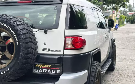 2015 Toyota FJ Cruiser  4.0L V6 in Manila, Metro Manila-12