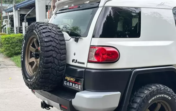 2015 Toyota FJ Cruiser  4.0L V6 in Manila, Metro Manila-13