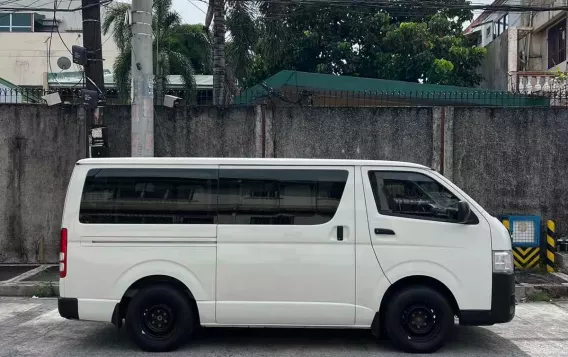 2023 Toyota Hiace  Commuter 3.0 M/T in Quezon City, Metro Manila-6