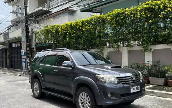 2012 Toyota Fortuner  2.8 V Diesel 4x4 AT in Quezon City, Metro Manila-2