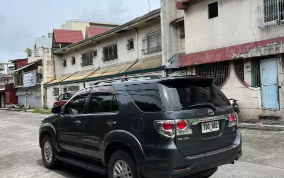 2012 Toyota Fortuner  2.8 V Diesel 4x4 AT in Quezon City, Metro Manila-6