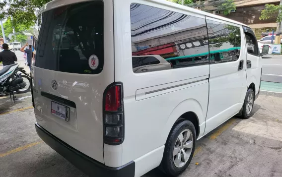 2019 Toyota Hiace  Commuter 3.0 M/T in Las Piñas, Metro Manila-5