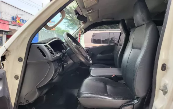 2019 Toyota Hiace  Commuter 3.0 M/T in Las Piñas, Metro Manila-9