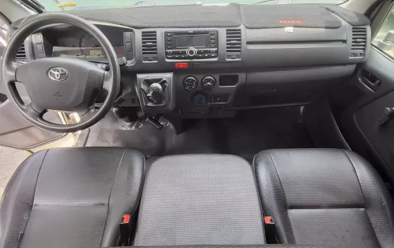 2019 Toyota Hiace  Commuter 3.0 M/T in Las Piñas, Metro Manila-10