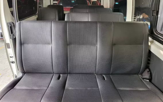 2019 Toyota Hiace  Commuter 3.0 M/T in Las Piñas, Metro Manila-11