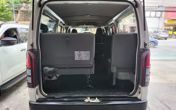 2019 Toyota Hiace  Commuter 3.0 M/T in Las Piñas, Metro Manila-13