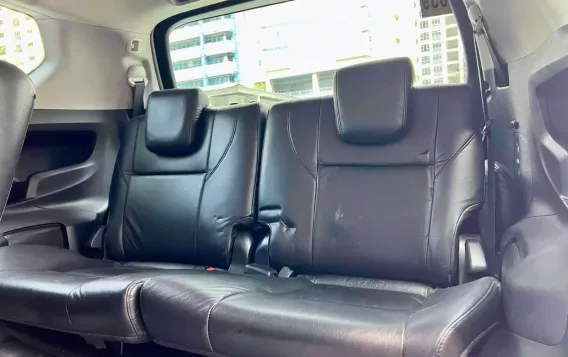 2018 Toyota Innova  2.8 V Diesel AT in Makati, Metro Manila-13