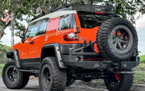 2015 Toyota FJ Cruiser  4.0L V6 in Manila, Metro Manila-7