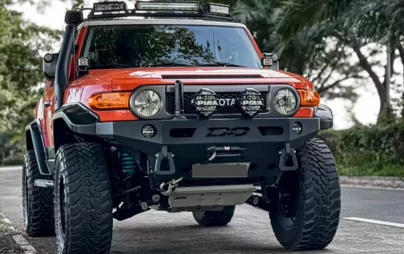 2015 Toyota FJ Cruiser  4.0L V6 in Manila, Metro Manila-8