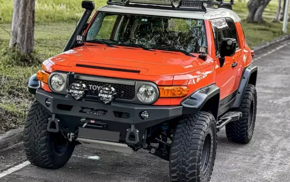 2015 Toyota FJ Cruiser  4.0L V6 in Manila, Metro Manila-11