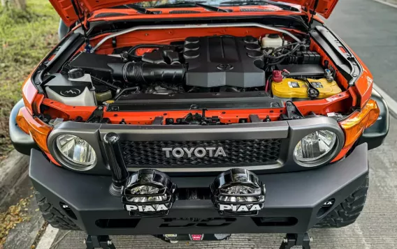 2015 Toyota FJ Cruiser  4.0L V6 in Manila, Metro Manila-12