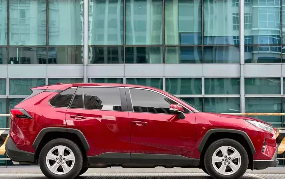 2019 Toyota RAV4  2.5 LE in Makati, Metro Manila-5