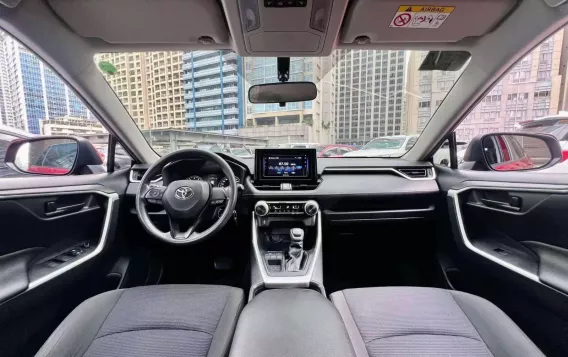 2019 Toyota RAV4  2.5 LE in Makati, Metro Manila-8