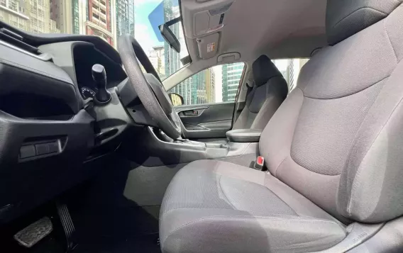 2019 Toyota RAV4  2.5 LE in Makati, Metro Manila-11